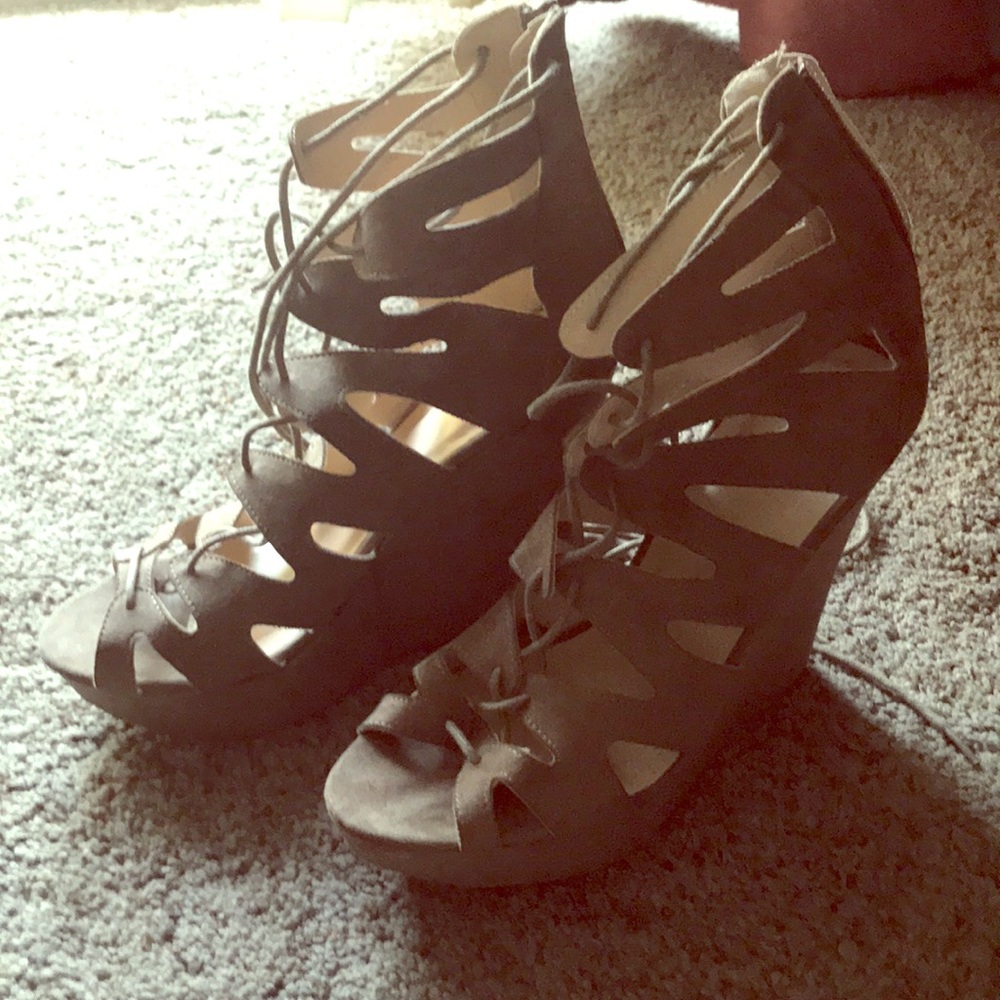 Charlotte Rousse Wedges